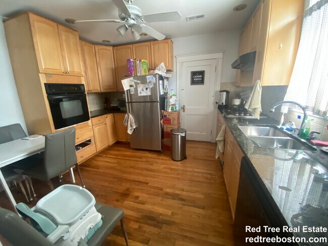 44 Blenford Rd unit 1, Brighton, MA 02135 - photo 3