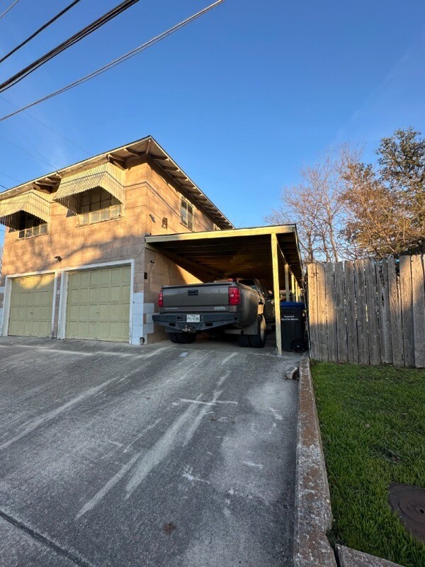 Units C & D with Carport