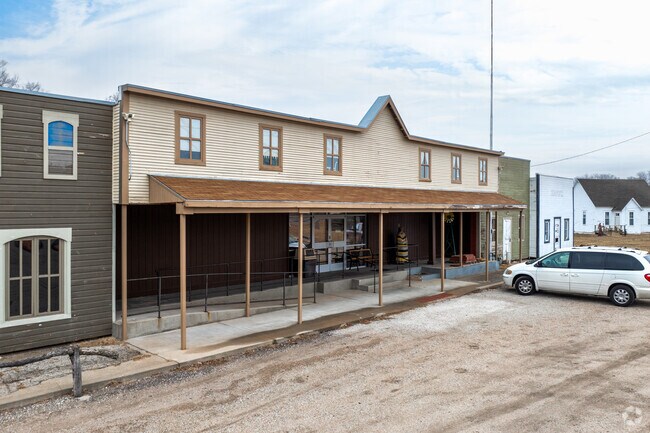 There are several museums and attractions near Arkansas City.