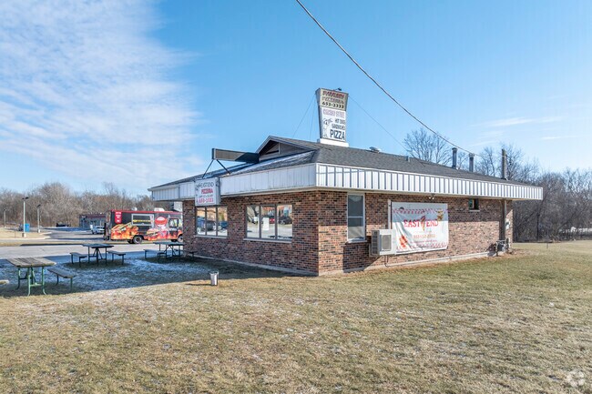 East End Pizza and Ice Cream is a Wonderview local staple.