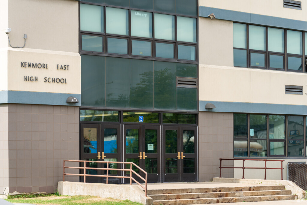 Kenmore East Senior High School, Rankings & Reviews - Homes.com