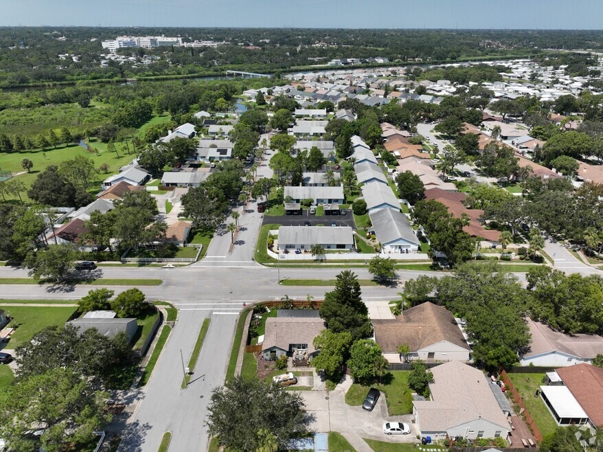 2000 Sheffield Ct, Oldsmar, FL 34677 - photo 2