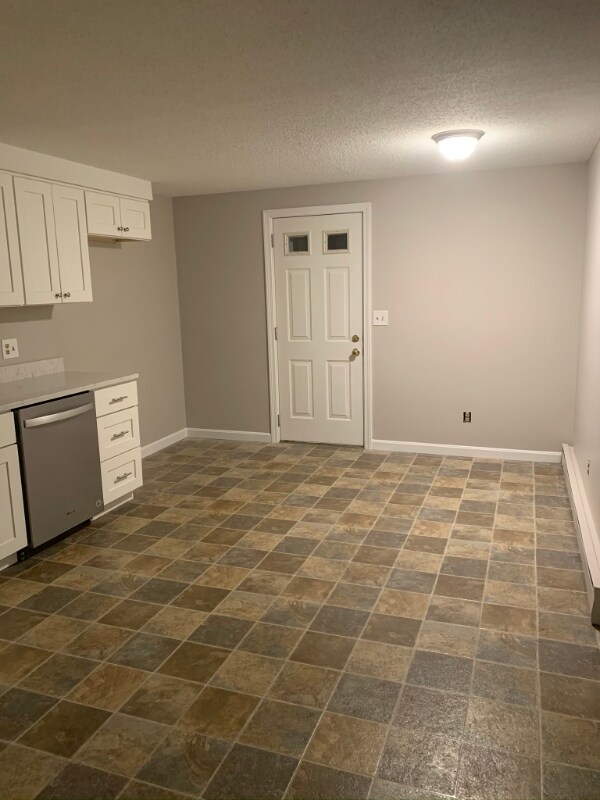 56 Hall St, Manchester, NH 03103 - photo 3