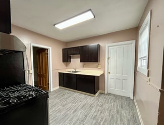 213 S Lowell Ave Unit Floor 1, Syracuse, NY 13204