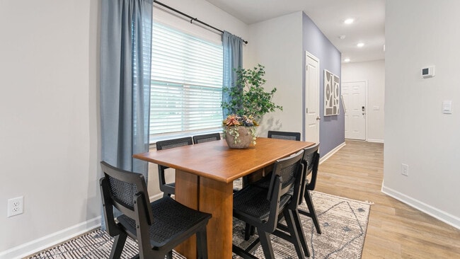 205 Moyer Dr, Burlington, NC 27253 - photo 4