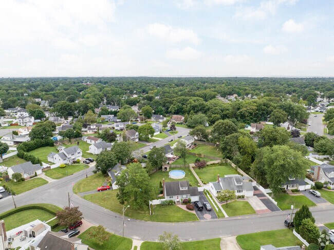 Most property sizes in East Islip are spacious with yard space for your family to enjoy.
