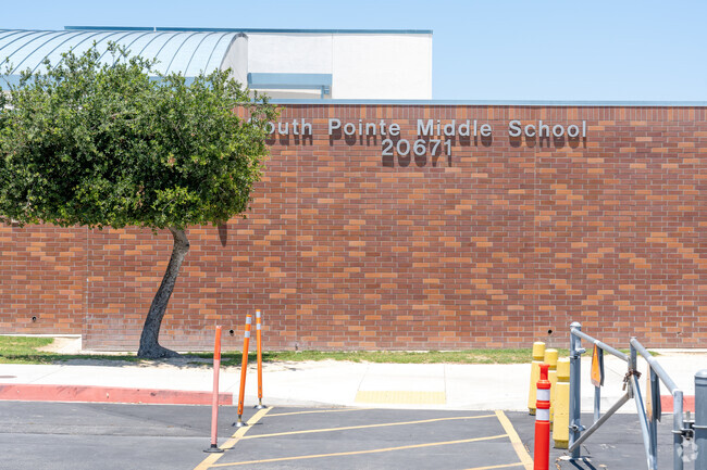 Front of South Pointe Middle School in Walnut, Ca.