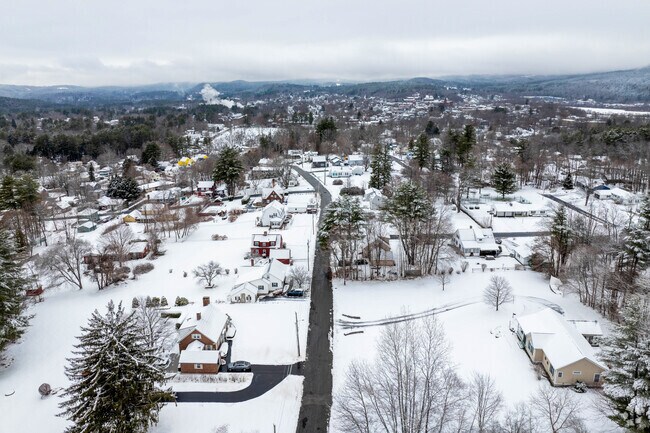 South End is a residential neighborhood with nearby access to parks and a golf course.