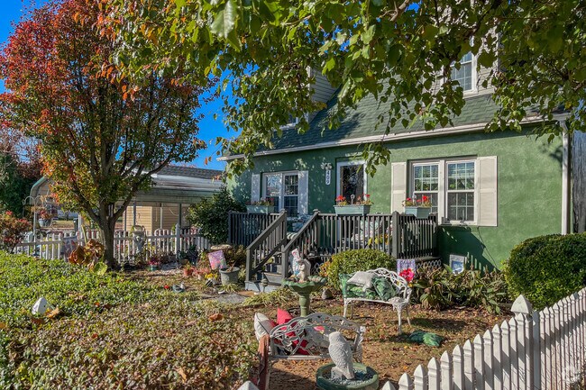 Many residents of Mayfield decorate their yards.