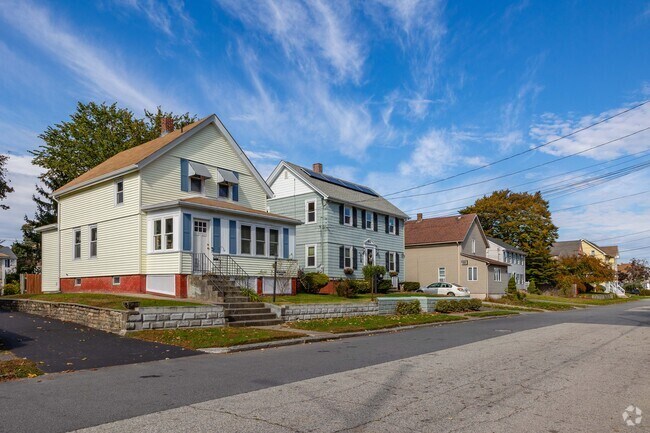 Homes in the Auburn neighborhood vary in style from their neighbors.