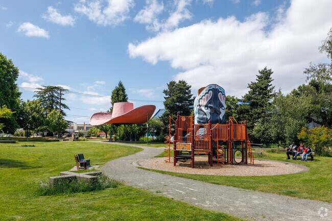 Iconic to the Georgetown neighborhood, the Hat n' Boots are now a great spot for a picnic.