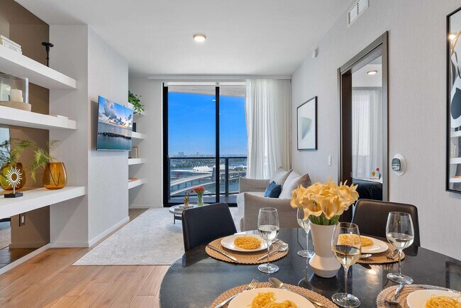 The Elser unit ID1240682P, Miami, FL 33132 - photo 4