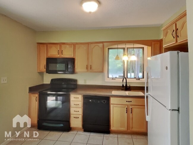 100 Beaver Dam Ct, Chapel Hill, NC 27514 - photo 2