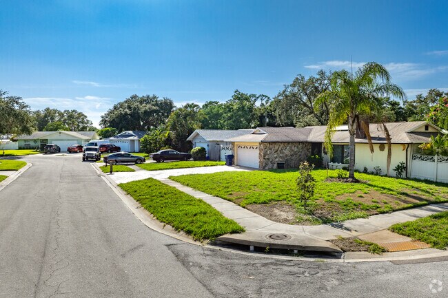 Corner lots in Del Prado tend to have the largest front yards in the community, though the back yards are typically smaller.