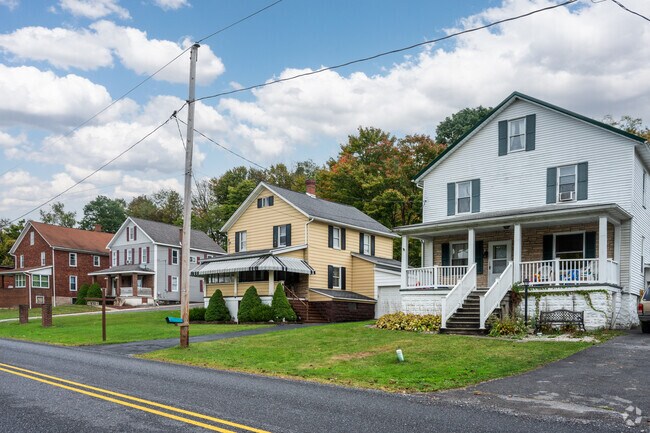 Craftsmen style homes are common along West Carroll’s residential streets.