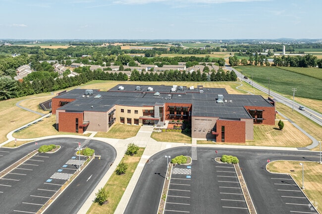 Farmdale Elementary School has 517 students.