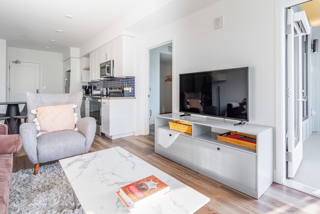 85 Cleaveland Rd unit FL3-ID2110, Pleasant Hill, CA 94523 - photo 4