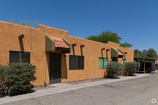 Townhomes and condos make up a good portion of Doolen-Fruitvale.