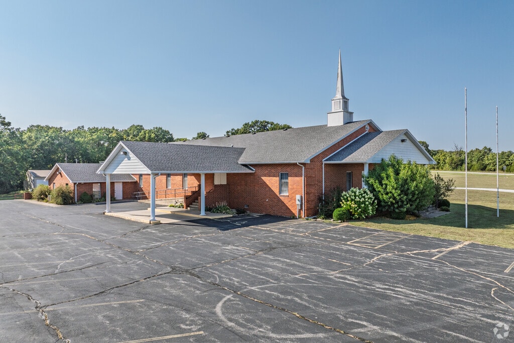 Aurora Christian Academy is located on the campus of Fellowship Bible Church.