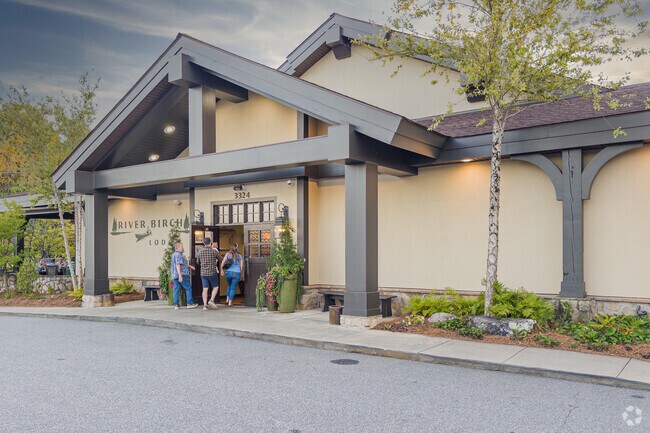 Enjoy Sunday brunch at River Birch Lodge.