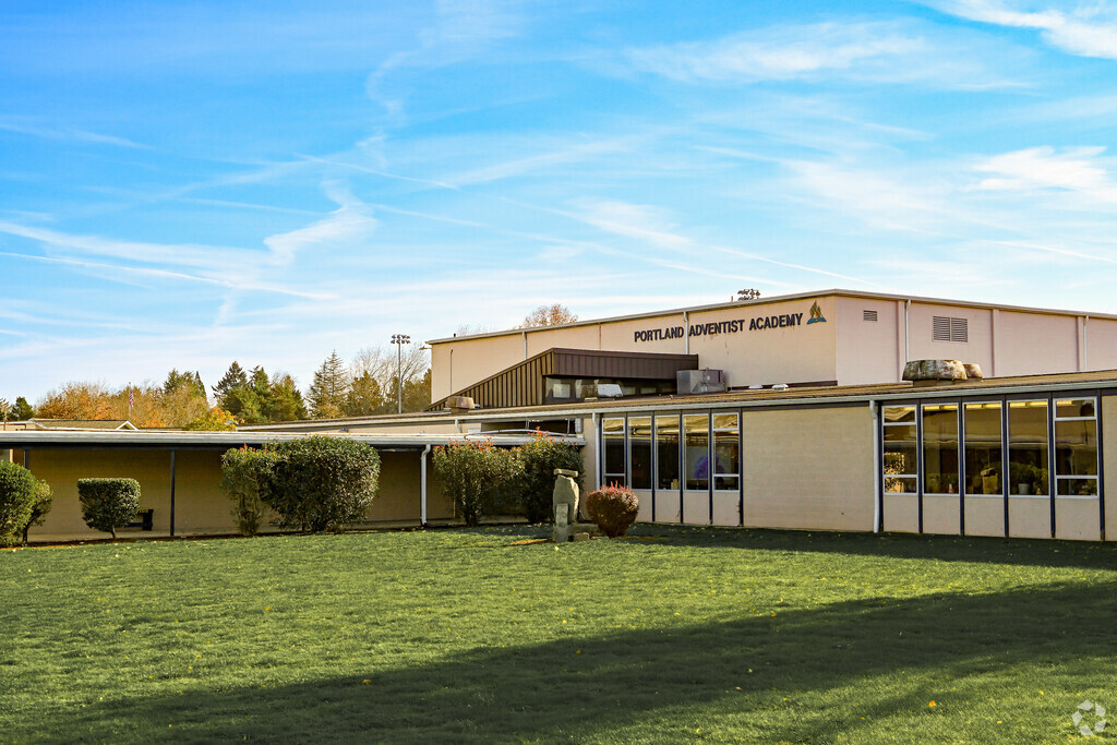 Portland Adventist Academy provides private education in the neighborhood of 
Gateway.