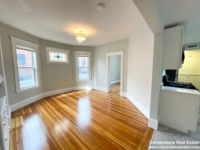 159 Boston St unit 4, Dorchester, MA 02125 - photo 4