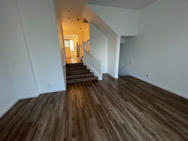 5405 W 149th Place unit 14, Hawthorne, CA 90250 - photo 2