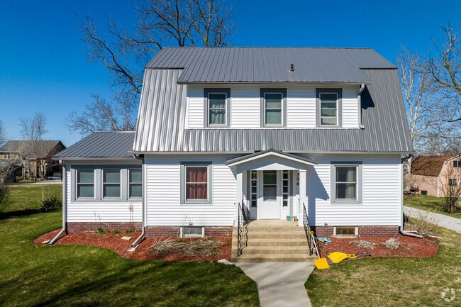 Woodward features some larger styles as well, including takes on Dutch Colonial
