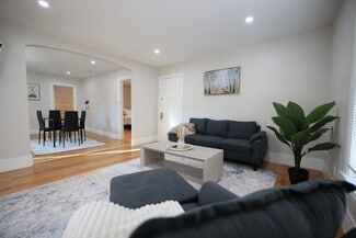 16 Orange St, Lewiston, ME 04240