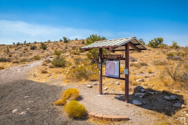 Monolith Garden Trail is one of many nearby trails for Walnut Creek locals to explore.