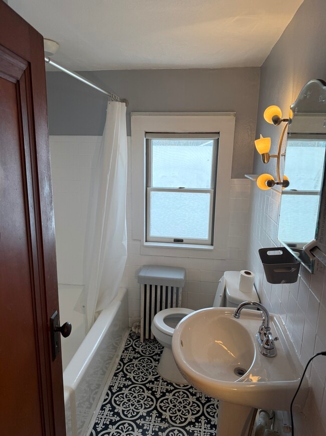 216 S Ash St unit 2, Hobart, IN 46342 - photo 3