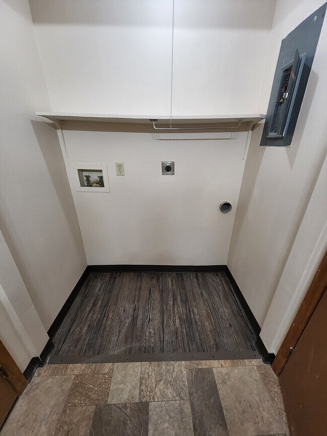 220 Heritage Cir, Bucyrus, OH 44820 - photo 5