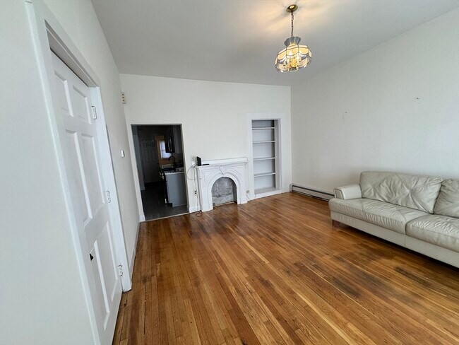 10 Saunders St unit 1, Allston, MA 02134 - photo 4