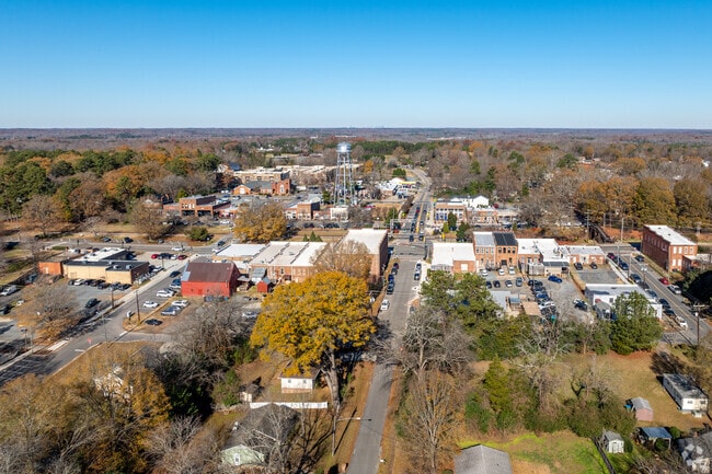 Waxhaw was established in 1889 and was named after the Waxhaw Native American tribe.
