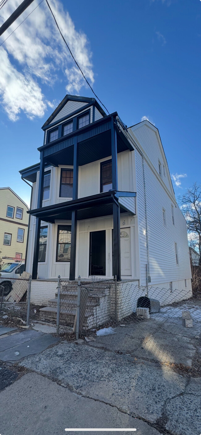 181 S 11th St, Newark, NJ 07107
