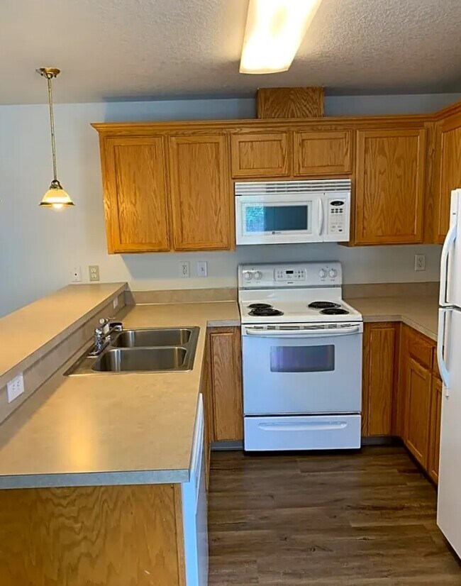 1131 2nd St NW, Salem, OR 97304 - photo 5