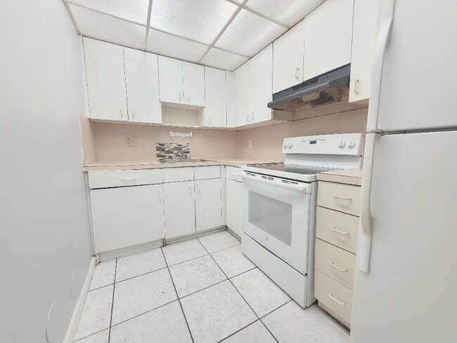 400 NE 18th Ave unit 104, Homestead, FL 33033 - photo 4