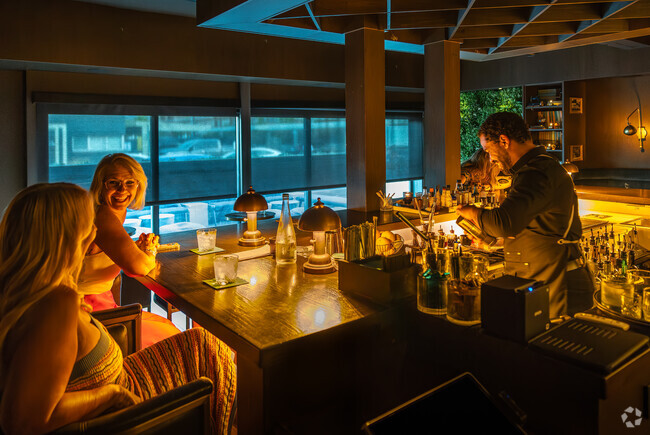 Tailor Shop near Mountain Gate is a low-key cocktail bar with a friendly atmosphere.