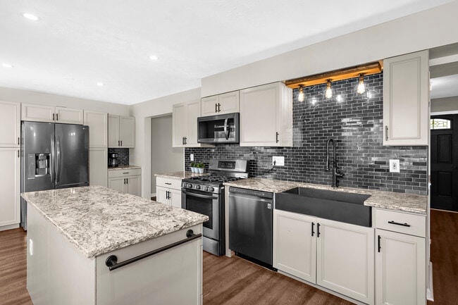 754 Mulligan Ln, Westminster, MD 21158 - photo 5