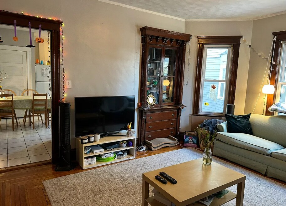 183 College Ave unit 1, Somerville, MA 02144 - photo 1