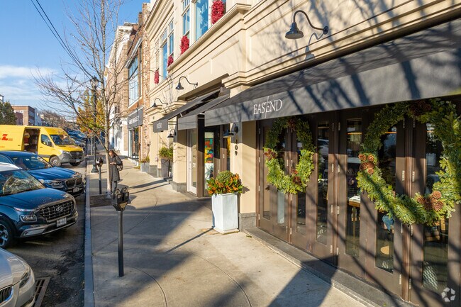 Eastend Restaurant serves up classic American fair to Belle Haven residents.