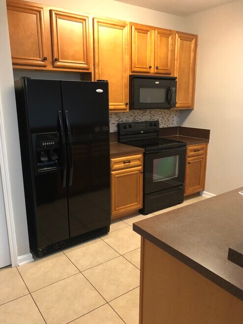 8226 Green Parrot Rd unit 103, Jacksonville, FL 32256 - photo 1