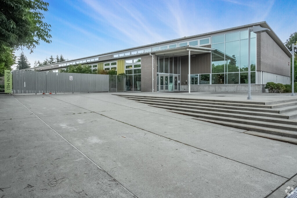 Finn Hill Middle School is a public institution.