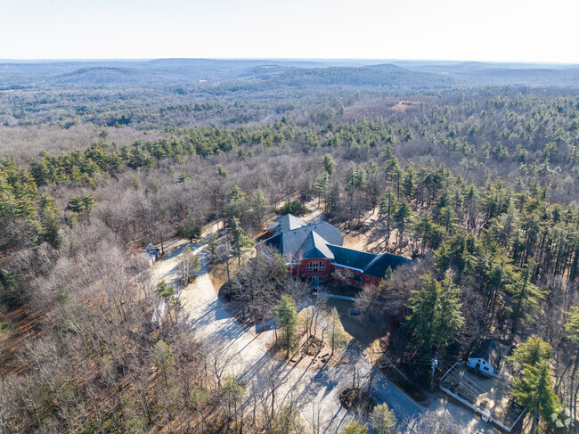 Pine Hill Waldorf School in Wilton, NH is a private school serving grades K-8.