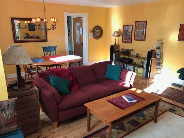 56 Maple St unit 56 Maple furnished a, Burlington, VT 05401 - photo 4