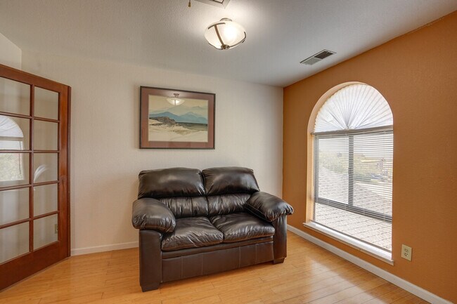 420 Phoenix Cir unit ID1304931P, Vallejo, CA 94589 - photo 3