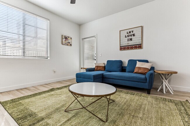 9450 W Cabela Dr unit ID1055235P, Glendale, AZ 85305 - photo 3