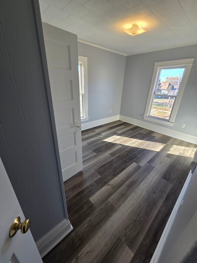 233 Delaware Ave unit 2, Muskegon, MI 49442 - photo 6