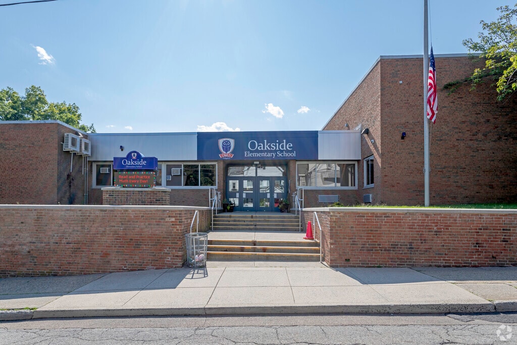Oakside School is a public school located in Peekskill, NY.