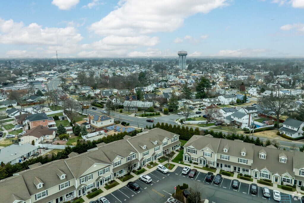 26 Essex Place, Valley Stream, NY 11580 MLS ONEH6294830